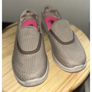 Skechers GO Walk 3 Women’s 9 Slip On Beige Walking Shoes 13980EW GOGA Pillars